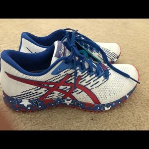 ASICS size 7.5